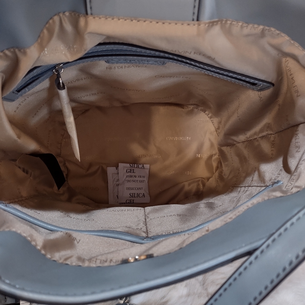 Calvin Klein Beautiful Bag - Picture 4 of 16